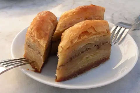 Hi Tea Bakery & Papawcha Oxford photo 3